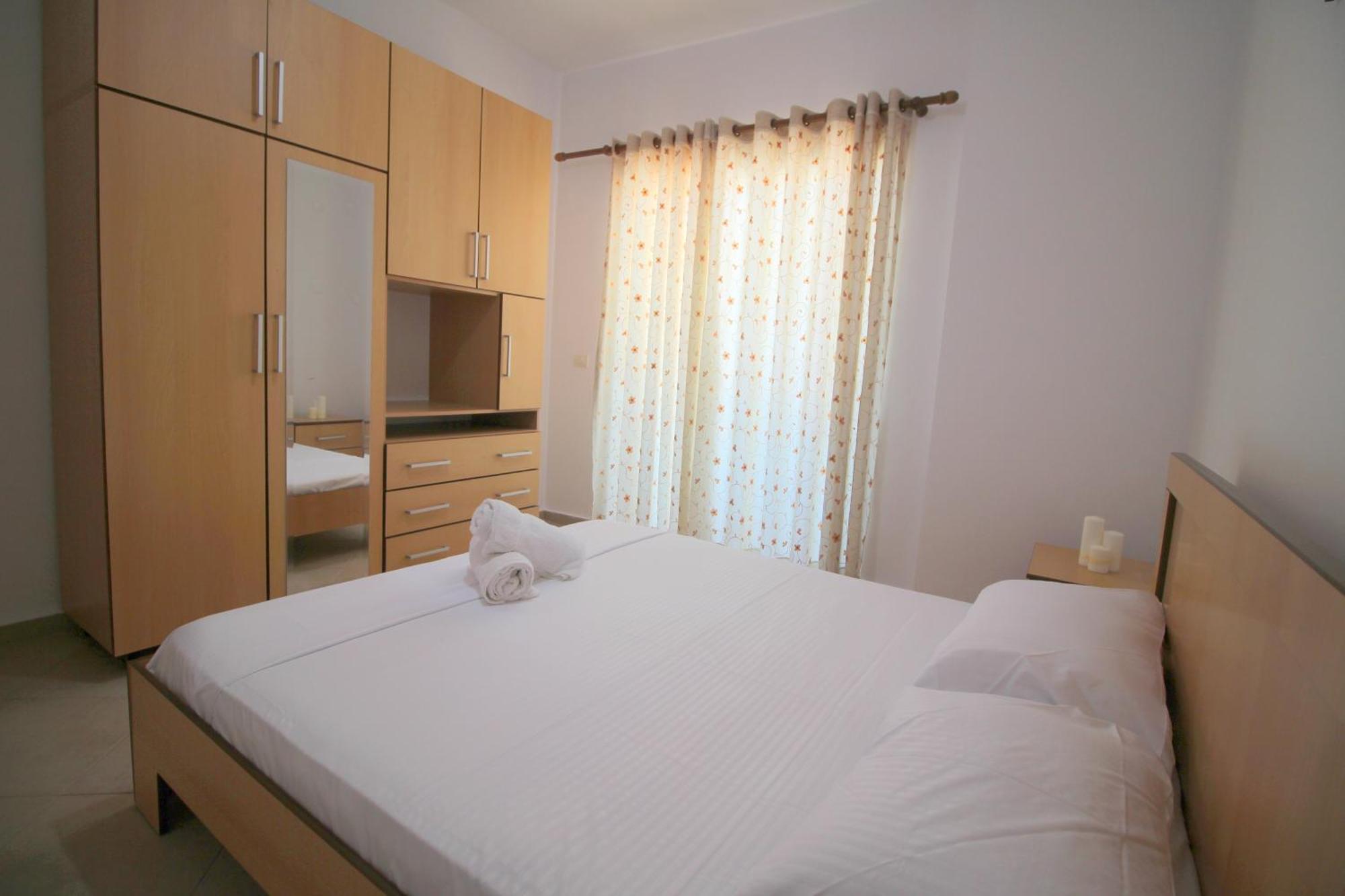 July Seaview Apartments Sarandë Exterior foto