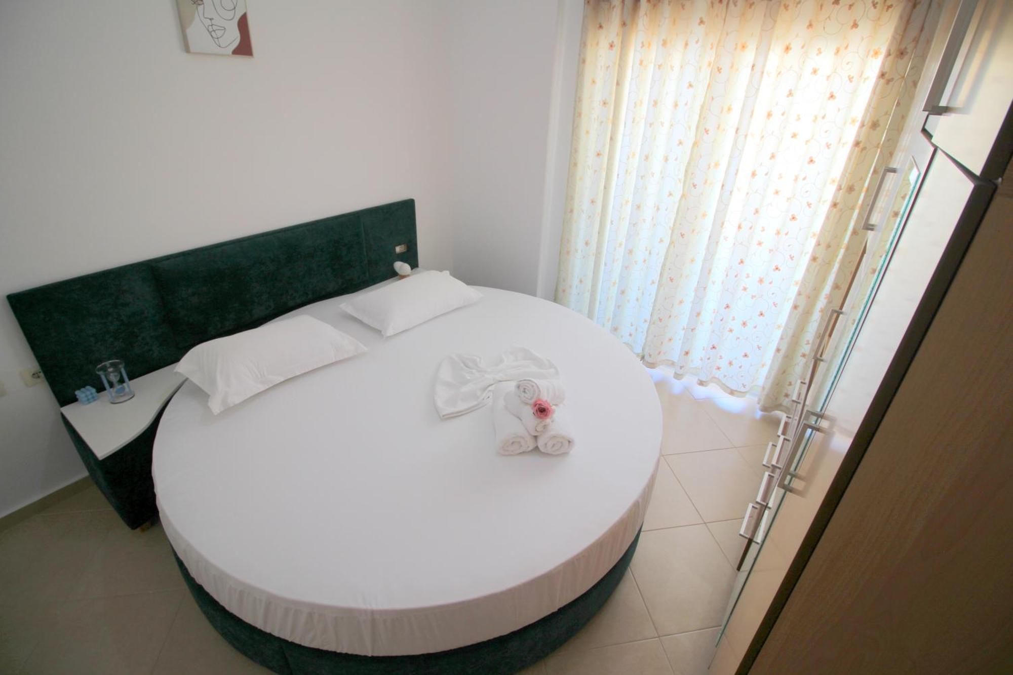 July Seaview Apartments Sarandë Exterior foto